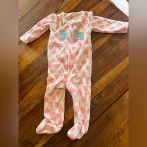 Carter fleece footed onsie. 6-9 month